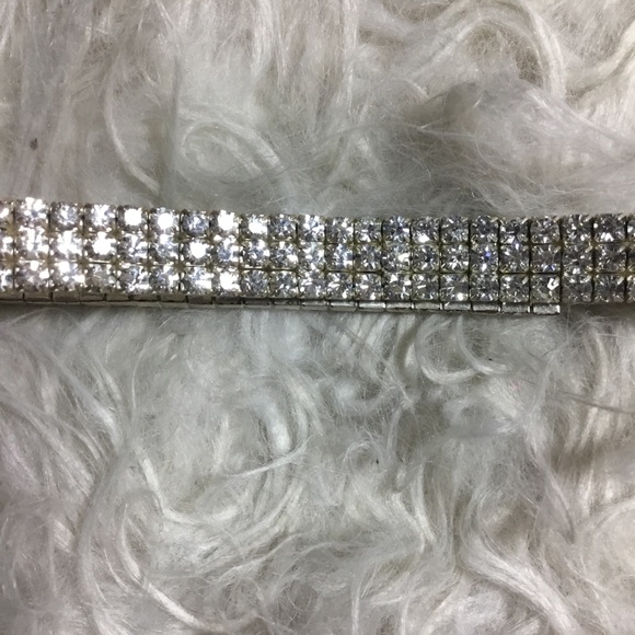 Elegant diamond choker - Picture 2 of 5